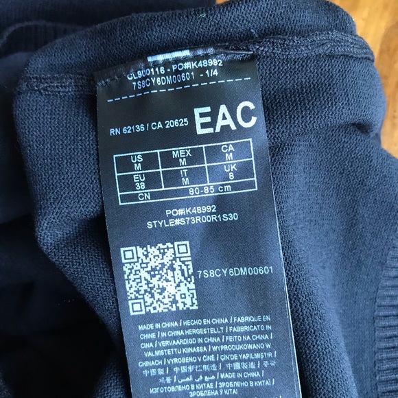 SOLD - GUESS? Sweater - Picture 5 of 7